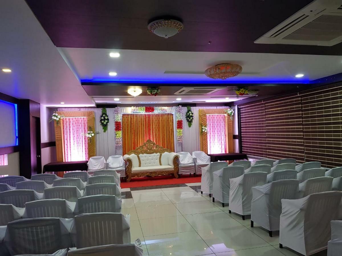 Hotel Shahi Darbar Navsari Exterior photo